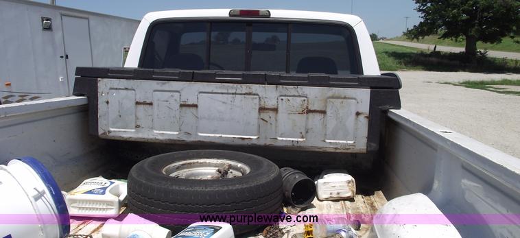 image for item A4143 1995 Ford F150 XL pickup truck
