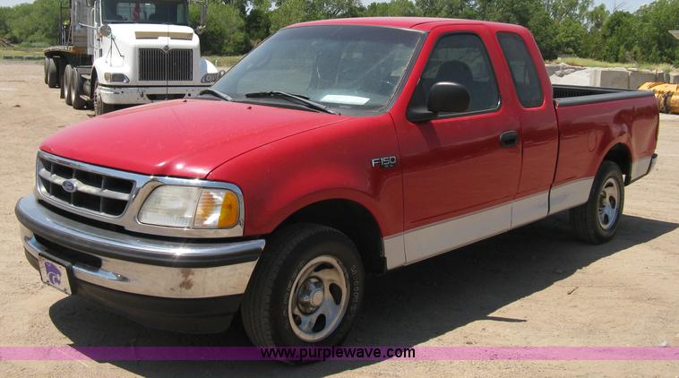 image for item A4283 1998 Ford F150 XL extended cab pickup truck