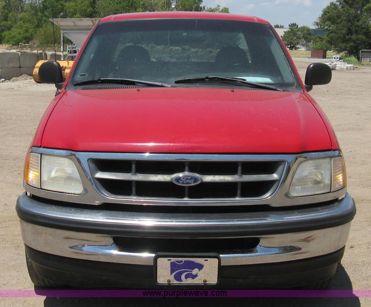 image for item A4283 1998 Ford F150 XL extended cab pickup truck