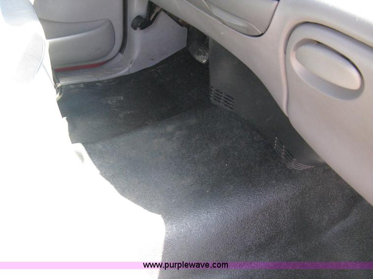 image for item A4283 1998 Ford F150 XL extended cab pickup truck