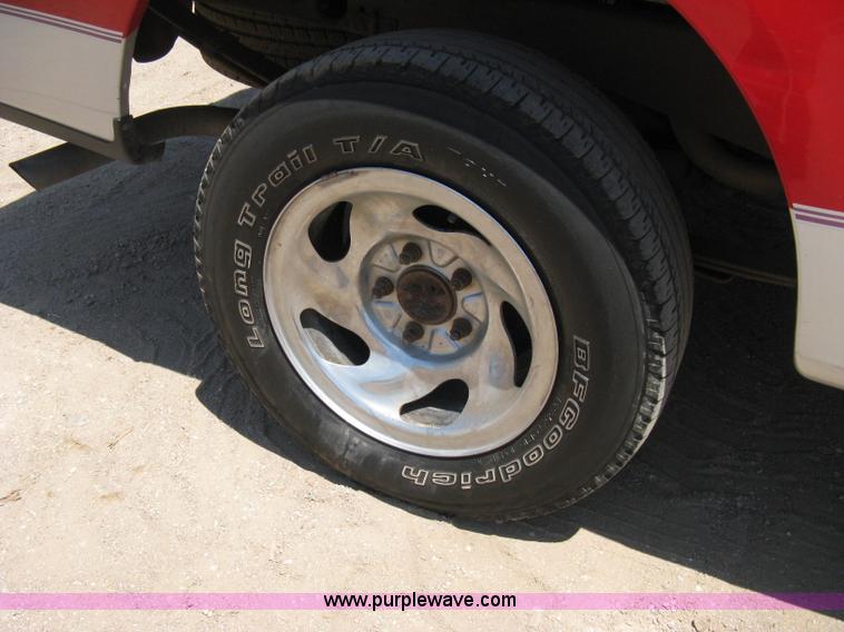 image for item A4283 1998 Ford F150 XL extended cab pickup truck