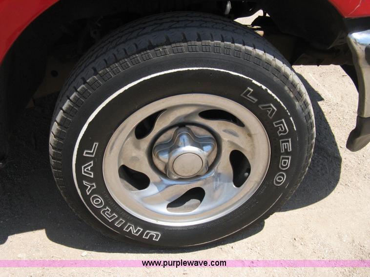 image for item A4283 1998 Ford F150 XL extended cab pickup truck