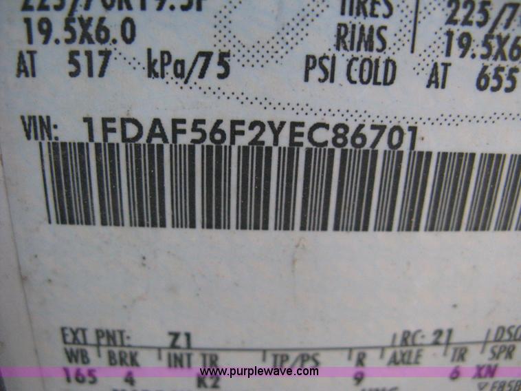 image for item A4287 2000 Ford F550 XL Super Duty pickup truck cab and chassis