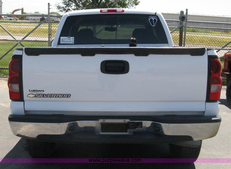 image for item A4288 2006 Chevrolet Silverado 1500 LS extended cab pickup truck