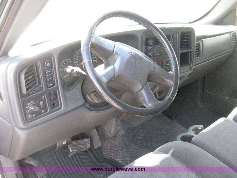 image for item A4288 2006 Chevrolet Silverado 1500 LS extended cab pickup truck