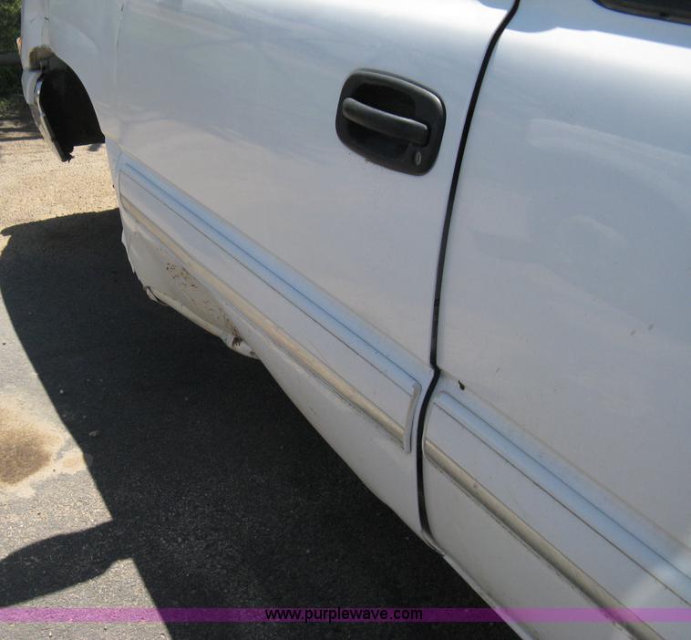 image for item A4288 2006 Chevrolet Silverado 1500 LS extended cab pickup truck