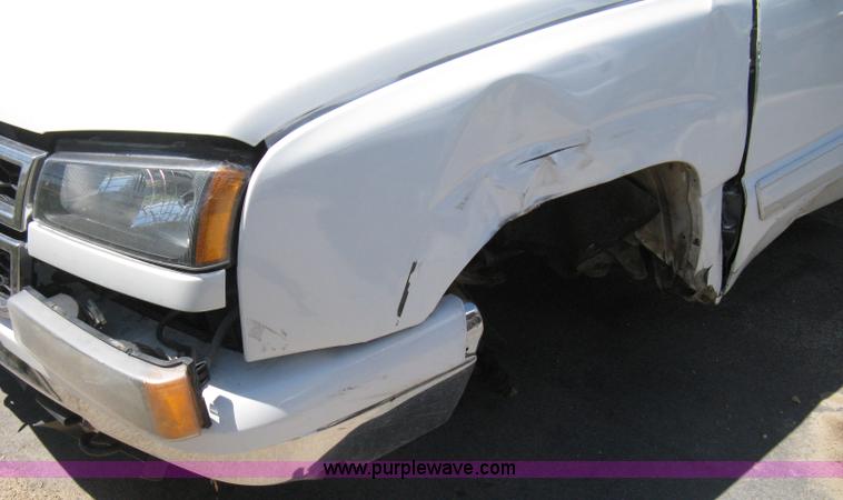 image for item A4288 2006 Chevrolet Silverado 1500 LS extended cab pickup truck