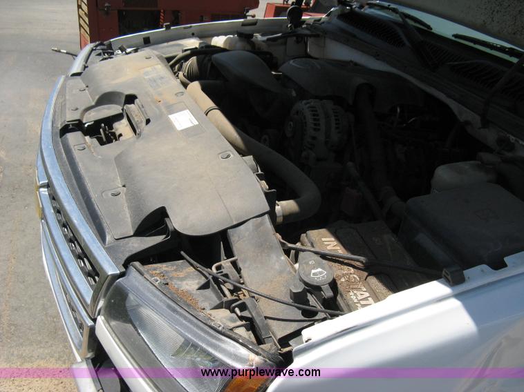 image for item A4288 2006 Chevrolet Silverado 1500 LS extended cab pickup truck