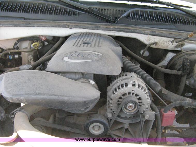 image for item A4288 2006 Chevrolet Silverado 1500 LS extended cab pickup truck