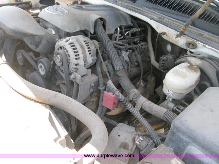 image for item A4288 2006 Chevrolet Silverado 1500 LS extended cab pickup truck