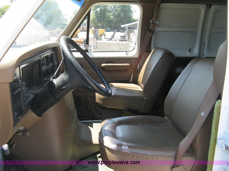 image for item A4294 1990 Ford E150 cargo van