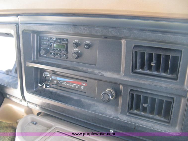 image for item A4294 1990 Ford E150 cargo van