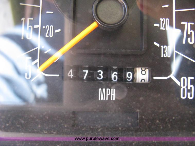 image for item A4294 1990 Ford E150 cargo van