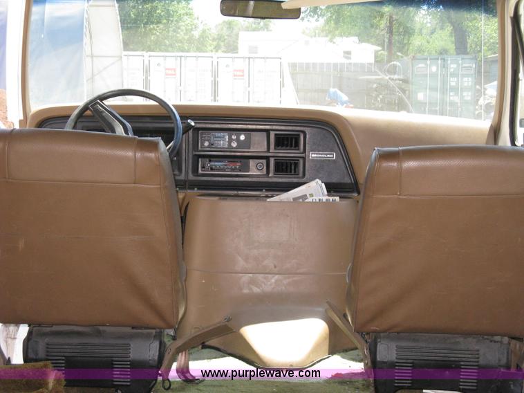 image for item A4294 1990 Ford E150 cargo van