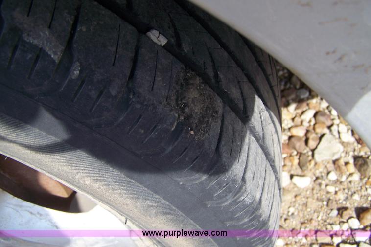 image for item A4528 2004 Ford Taurus SES