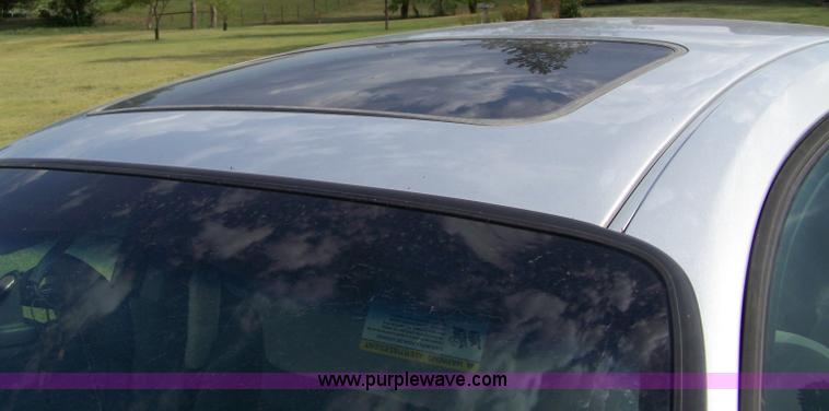 image for item A4528 2004 Ford Taurus SES