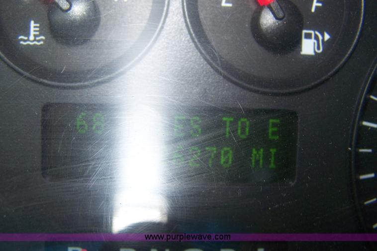 image for item A4528 2004 Ford Taurus SES