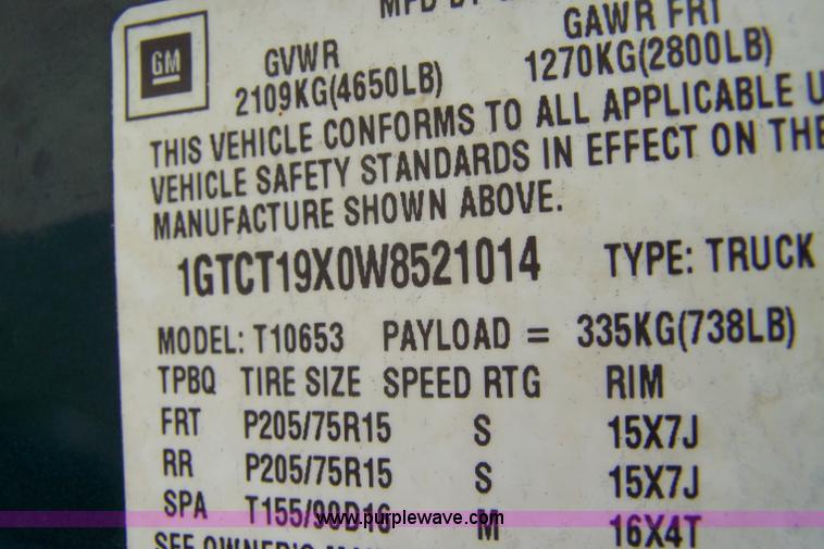 image for item A4529 1998 GMC Sonoma extended cab pickup truck