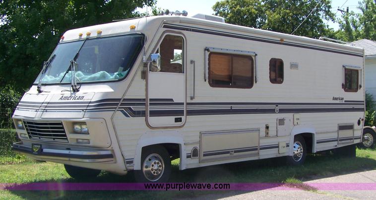image for item A4530 1987 Chevrolet P30 25' American/Cobra motor home