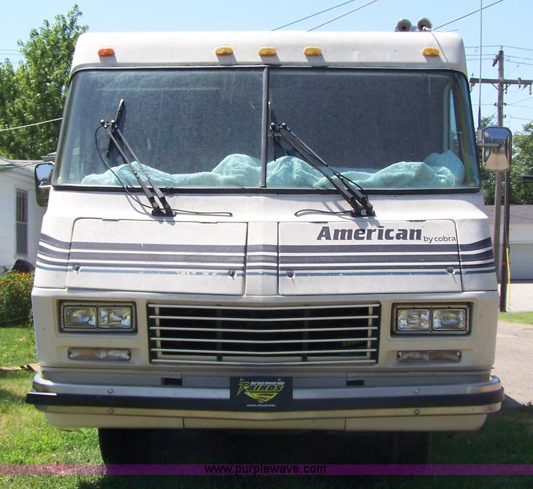 image for item A4530 1987 Chevrolet P30 25' American/Cobra motor home