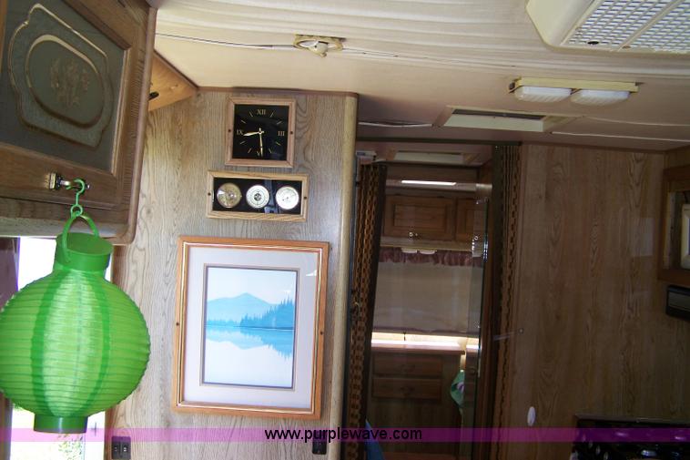 image for item A4530 1987 Chevrolet P30 25' American/Cobra motor home