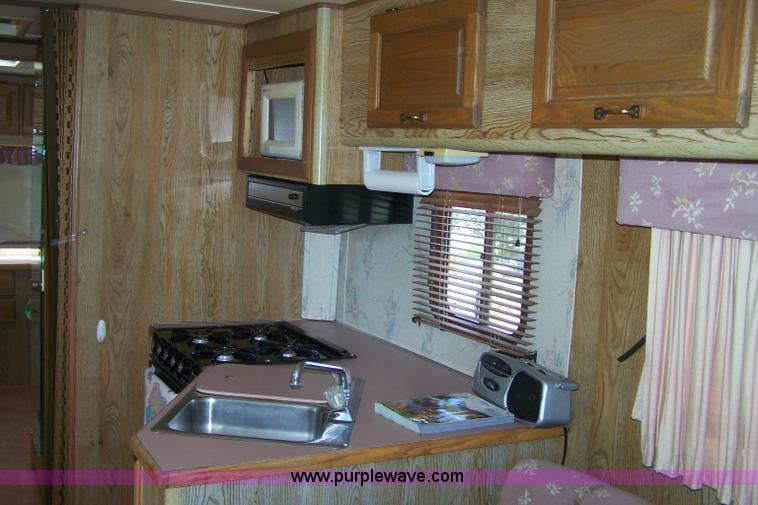 image for item A4530 1987 Chevrolet P30 25' American/Cobra motor home