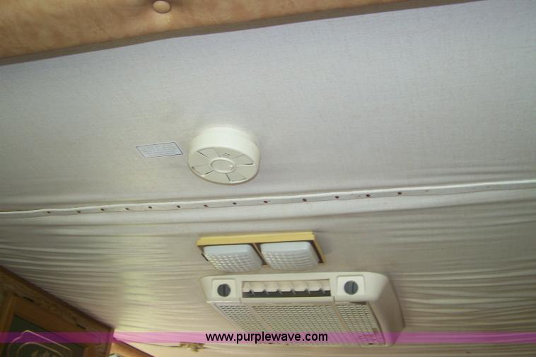 image for item A4530 1987 Chevrolet P30 25' American/Cobra motor home