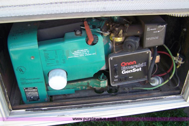 image for item A4530 1987 Chevrolet P30 25' American/Cobra motor home