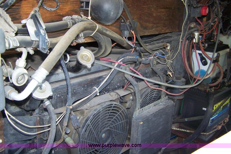 image for item A4530 1987 Chevrolet P30 25' American/Cobra motor home