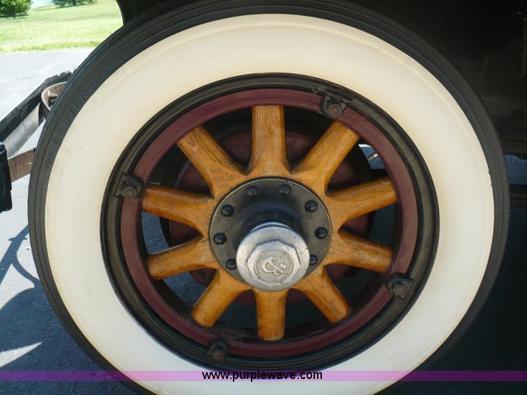 image for item A4803 1931 Buick four door sedan