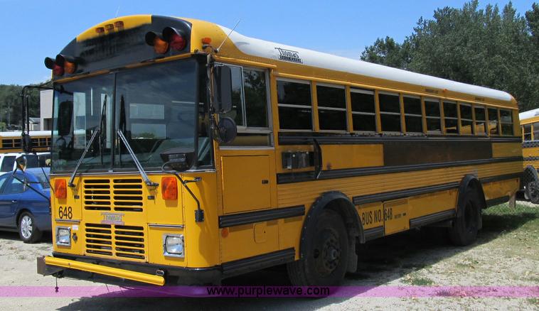 image for item A4919 2001 Thomas Saf-T-Liner school bus