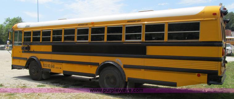 image for item A4919 2001 Thomas Saf-T-Liner school bus