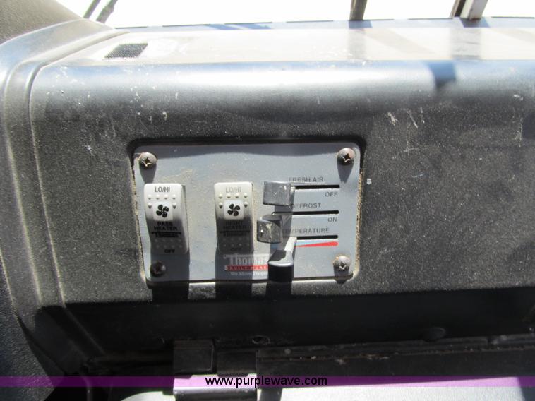 image for item A4919 2001 Thomas Saf-T-Liner school bus