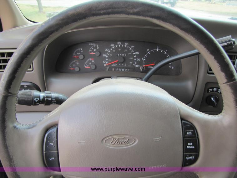 image for item A5068 2000 Ford Excursion Limited SUV