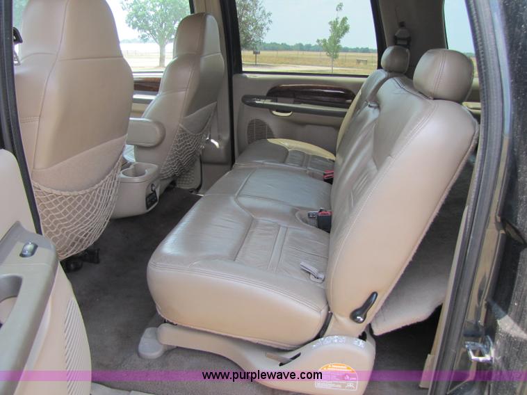 image for item A5068 2000 Ford Excursion Limited SUV