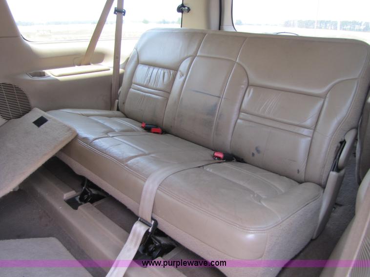 image for item A5068 2000 Ford Excursion Limited SUV