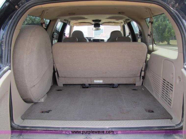 image for item A5068 2000 Ford Excursion Limited SUV