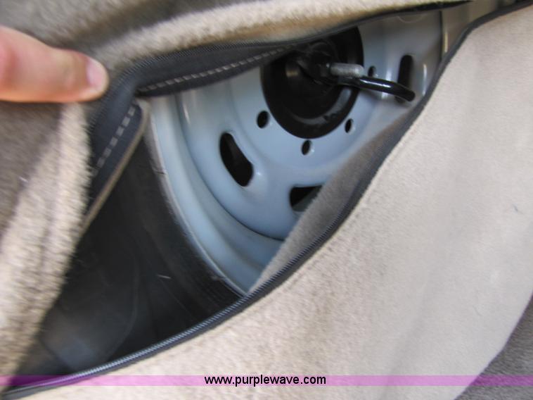 image for item A5068 2000 Ford Excursion Limited SUV