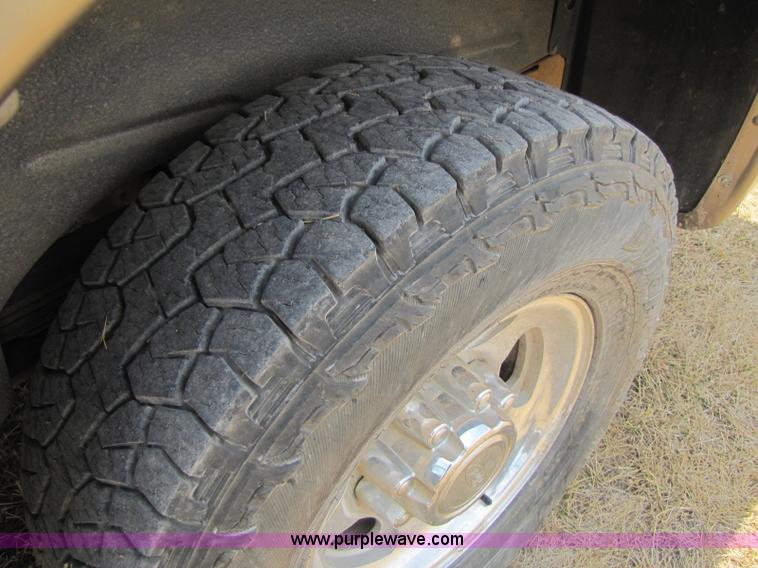 image for item A5068 2000 Ford Excursion Limited SUV