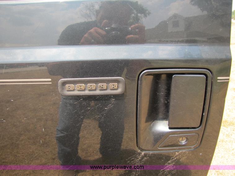 image for item A5068 2000 Ford Excursion Limited SUV