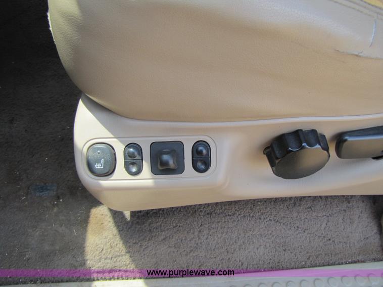 image for item A5068 2000 Ford Excursion Limited SUV