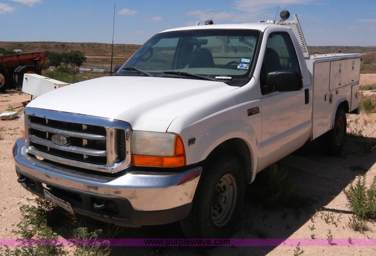 image for item A9736 2000 Ford F250 pickup truck