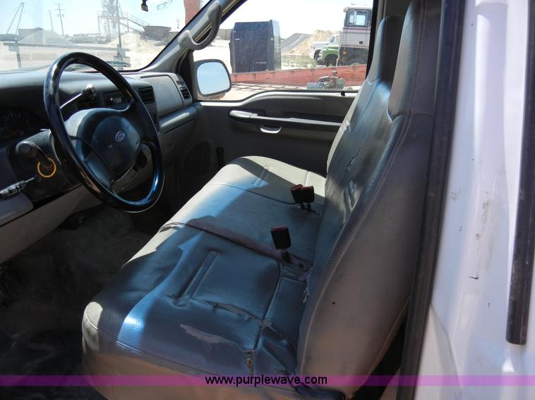 image for item A9736 2000 Ford F250 pickup truck