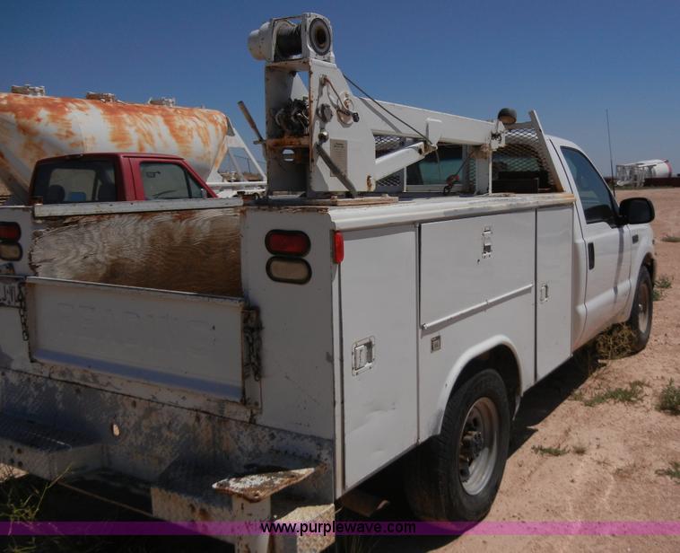 image for item A9736 2000 Ford F250 pickup truck