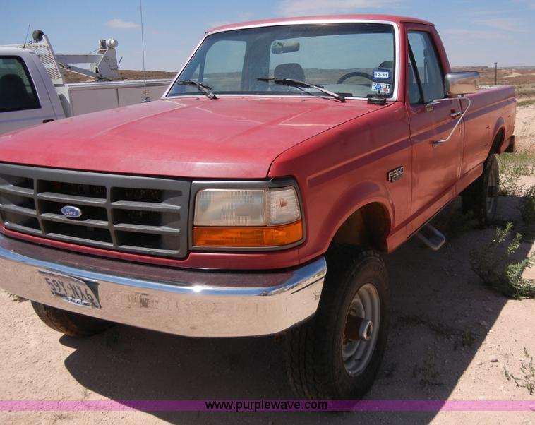 image for item A9737 1995 Ford F350 pickup truck