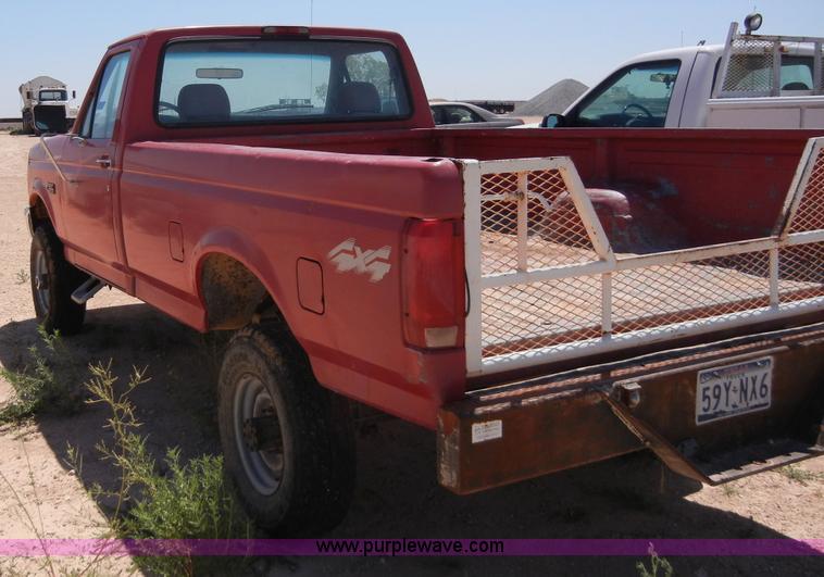 image for item A9737 1995 Ford F350 pickup truck
