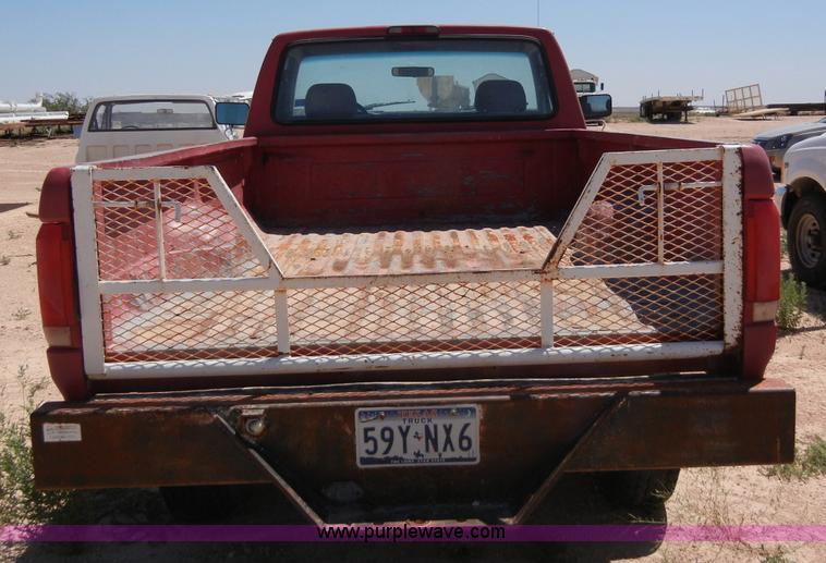 image for item A9737 1995 Ford F350 pickup truck