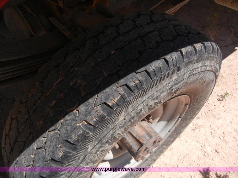 image for item A9737 1995 Ford F350 pickup truck