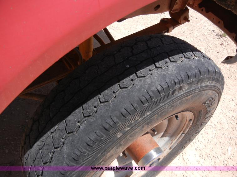 image for item A9737 1995 Ford F350 pickup truck