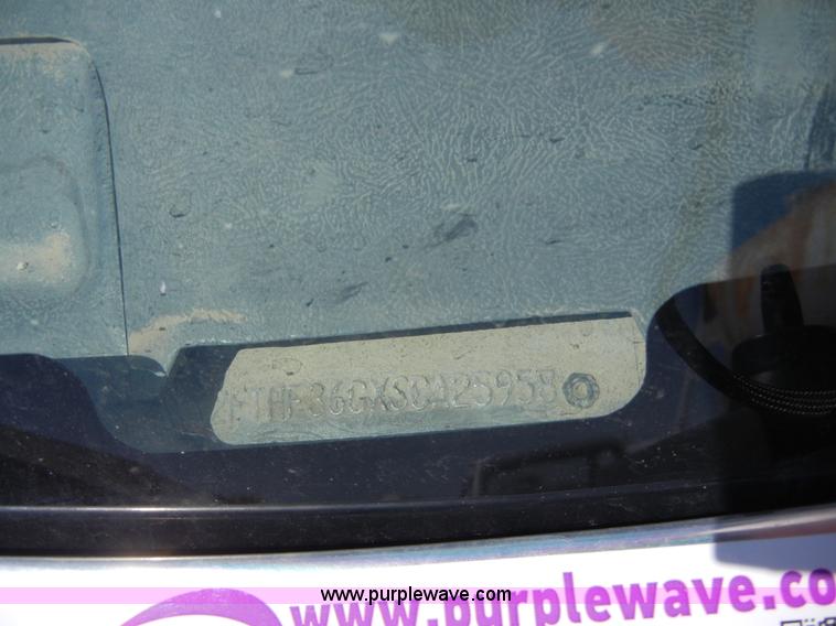 image for item A9737 1995 Ford F350 pickup truck